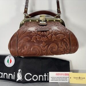 GIANNI CONTI MILAN ITALY-NWT $495.00                     BLUE RIBBON EMBOSSING